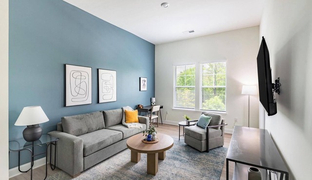 Landing | Beautiful 1BD, Pool, Clubhouse