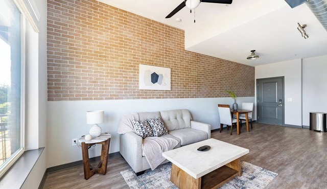 Landing | Beautiful 1BD, Yoga Studio, Pool in Bellview