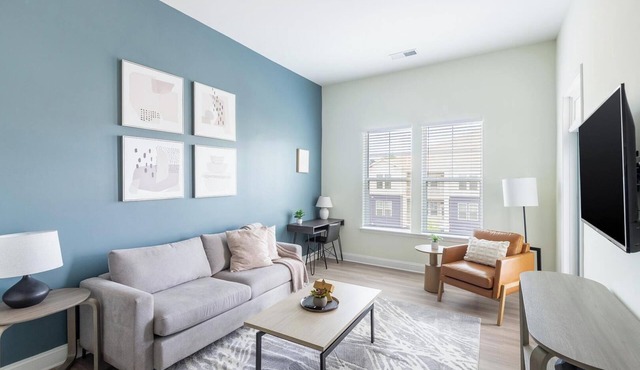Landing | Spectacular 1BD, Pool, Clubhouse