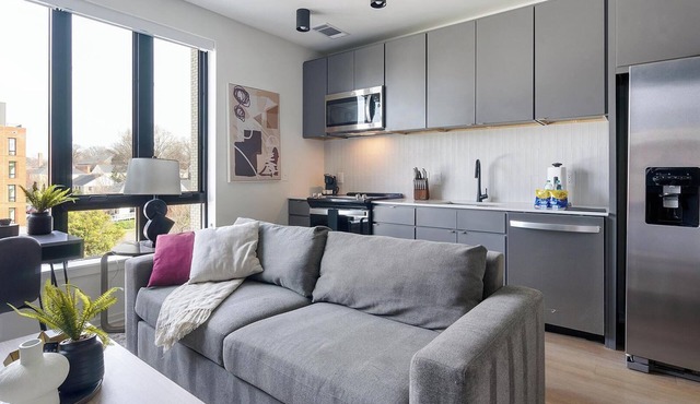 Landing | Spectacular Studio, Pool, Rooftop Lounge
