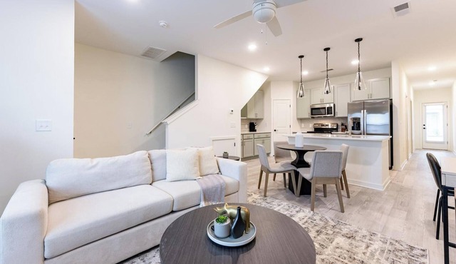 Landing | Stylish 3BD, Gym, Clubhouse