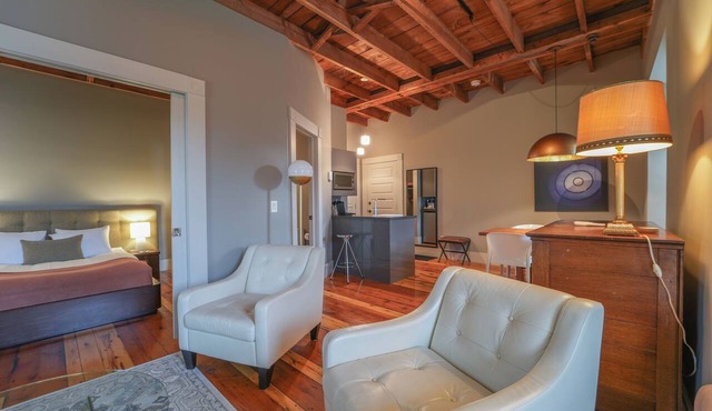 Le Pleasant Hôtel in Sutton