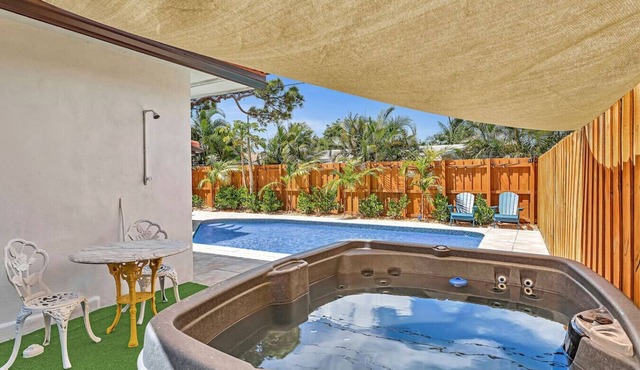 LUXE Villa 2mi BEACH+BOAT Rental+HTD POOL+SPA!