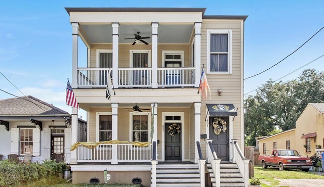 Luxury Contemporary 4Bdrm Home Heart Of Uptown Blocks From Magazine Shopping