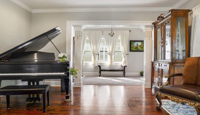 Luxury Home Near Streetcar & Riverbend STR License # 19-STR-17545