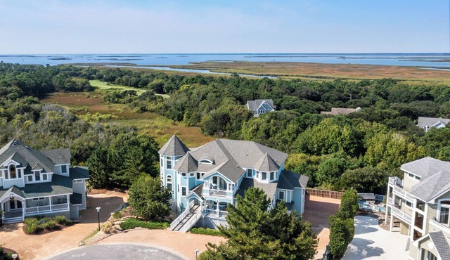 Magicality: Private Pool, Hot Tub, Elevator in Corolla