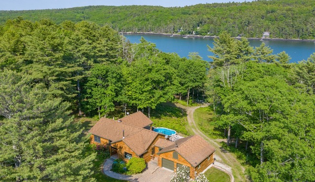 Make Shimmering River Retreat your Maine Coastal getaway!
