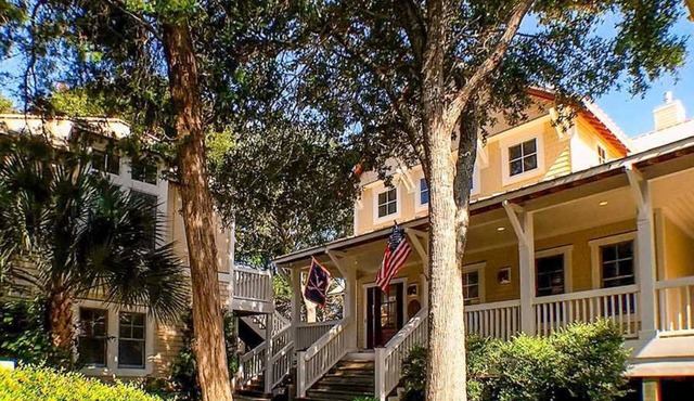 Marshfront, large, spacious, perfect for generational travelers, BHI