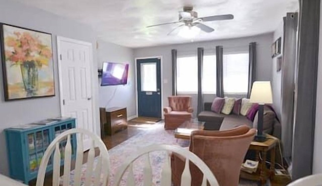 Meyer's Place: Your Home Away in Bloomington in Bloomington