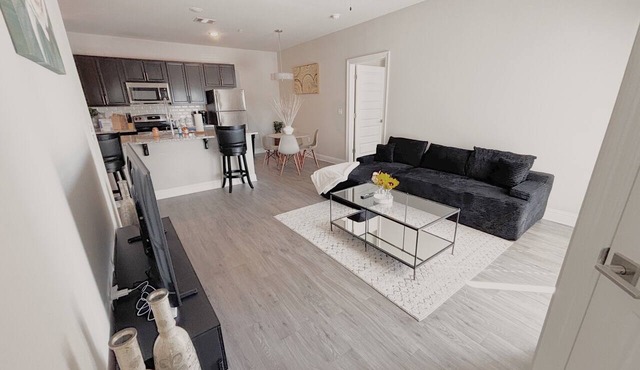 Modern 2BD/2BA Oasis Fast WiFi Balcony Gated Community Near SLU & Downtown in Hammond
