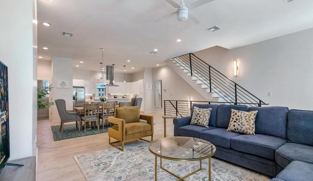 Modern 4BR Townhouse in Bienville Villas