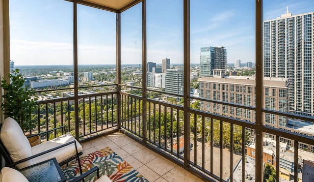 Modern High-Floor condo at Heart of Downtown & Skyline Balcony