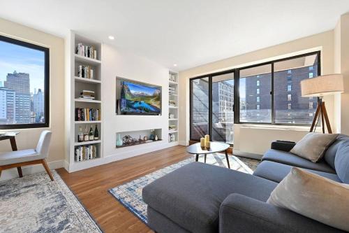 Modern one bedroom with private balcony