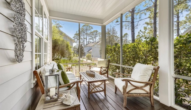 🌴 Moon Landing Luxury WaterSound West Retreat with LSV, Bikes & Pool Access