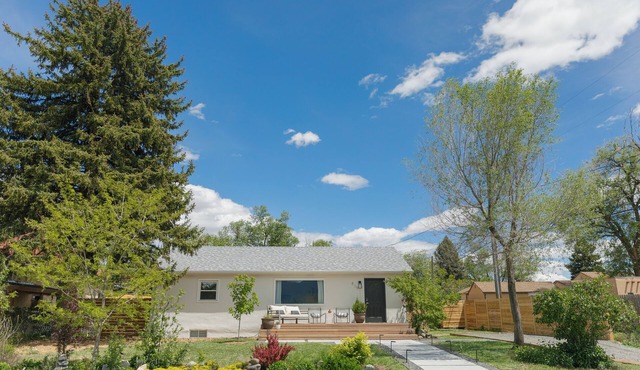 Mountain Views in spacious House Close to Downtown