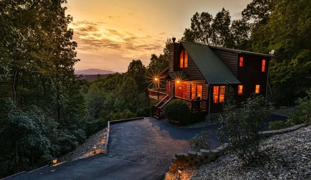 Nature's Loft by Mountain Oasis | Sunset Mountain Views