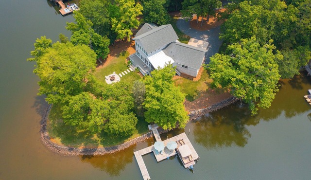 NEW Cozy Cottage On Lake Wylie
