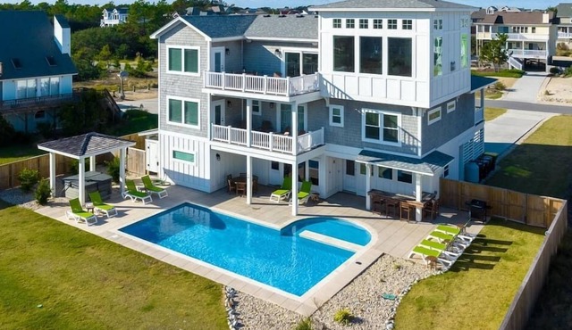 *New Listing* Luxury Getaway with Ocean Views!
