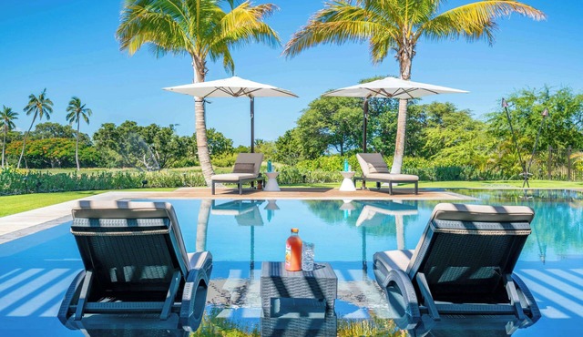 New Listing Stunning Zero Edge Pool & Spa Weekly & Monthly Discounts!