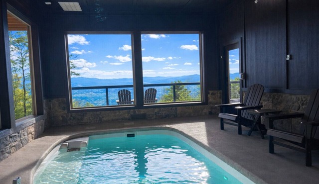 New! Luxe Pool Cabin w/MTN Views! Hot Tub*Games