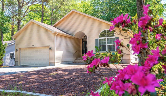 Ocean Pines Resort Home with Porch