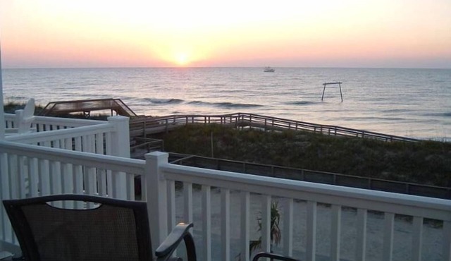 Ocean-view! 150 FOOT WALK TO OCEAN! EXCEPTIONAL RATING-192 REVIEWS. LBR DAY OPEN