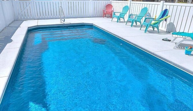 OCEANFRONT! BEACH RIGHT OUTSIDE YOUR DOOR! 5BR 3BA. Private Saltwater POOL !