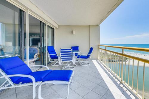 Oceanfront Resort Condo w/Pools in Myrtle Beach in Myrtle Beach