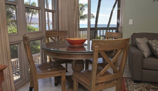 OCEANFRONT RESORT- Whale Season- 2 Bed/2 Bath Kihei Sands Beachfront Condo-B7
