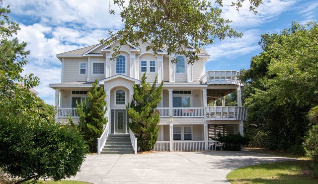 Oceanside, 8 BRs, Private Pool, Hot Tub, Close to Beach Access, PI62, Jewel of the Isle