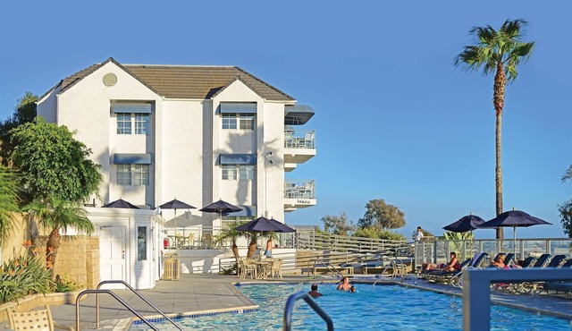 Oceanview Studio w/WiFi Available, Patio, BBQ Grill & Resort Pool in Capistrano Beach