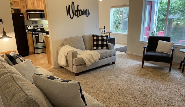 Pacific University Stay, very close to the University and downtown Forest Grove in Forest Grove
