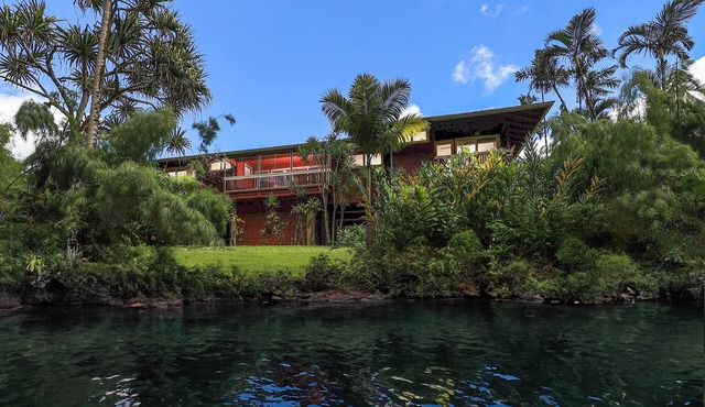 Paddle to a Secluded Beach Experience Old Hawaiʻi 50+ Year Local Expert Host