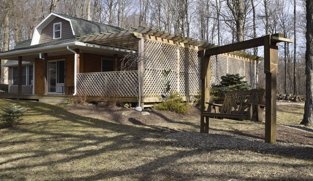 Peaceful Cozy Cabin in Warsaw