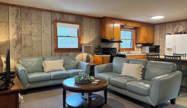 Peak Creek Cabin in Laurel Springs