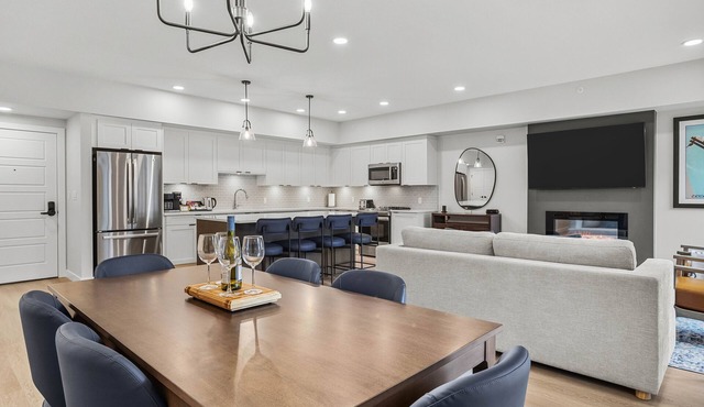 Perfect 3Bed/2Bath Top Floor Mt.Views-Pool/Hot Tub in Dead Man's Flats