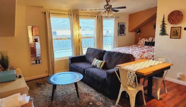 Perfect studio with AC in vibrant Colorado Springs