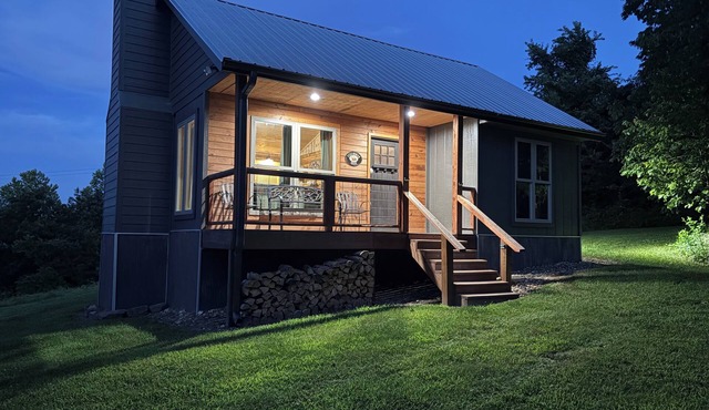 Persimmon Grove ~ New! Private Cabin Near Kings River