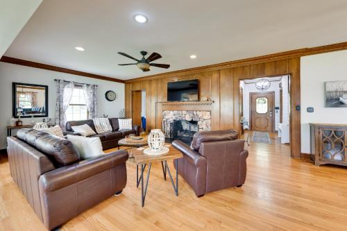 Pistakee Lake Estate w/Boat Dock & Hot Tub!