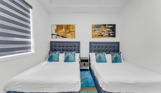 Plush Hotel Downtown Toronto in Toronto
