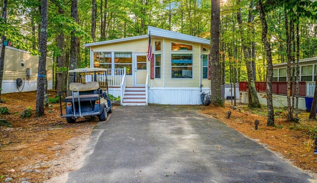 Point Sebago Haven: Beach, Arcade & More Awaits