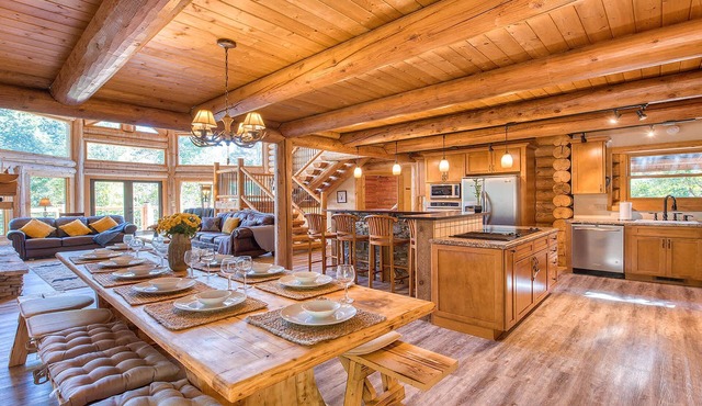 Private Mountain Cabin Getaway in Sylva
