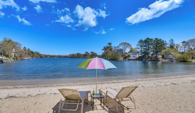 Private Pond w/Beach! Family Cottage in Wareham in Wareham