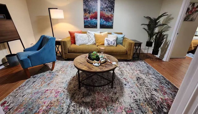 Private, Terrace Level Apartment in Dacula