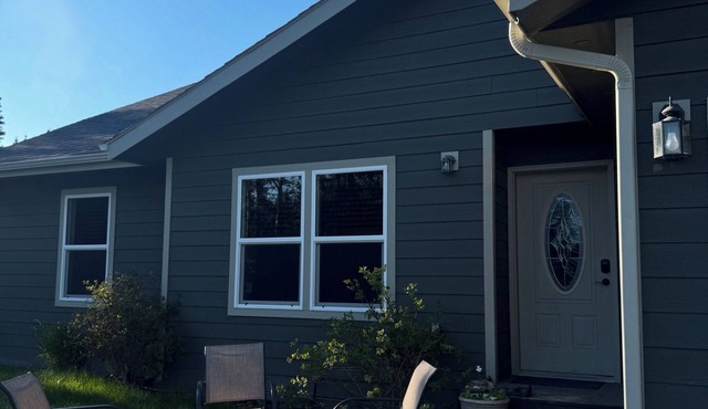 Quiet, Clean, Convenient 4BR No Chores or Fees! in Soldotna