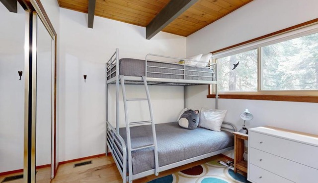 Quiet Wooded Retreat