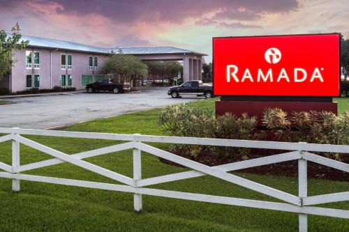 Ramada by Wyndham Luling in Luling