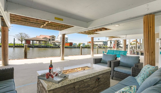 Relax at our lake house just 20 minutes to New Orleans!