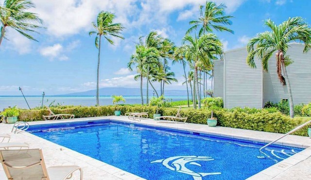 Relax on a Shaded Lanai in an Ocean-View Condo with Pool & Cabana