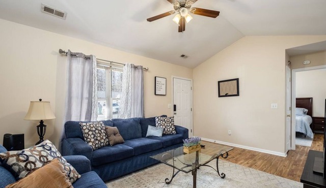Renovated CLT Home Great for Couples | Friends| Families + Kids | Solo Travelers